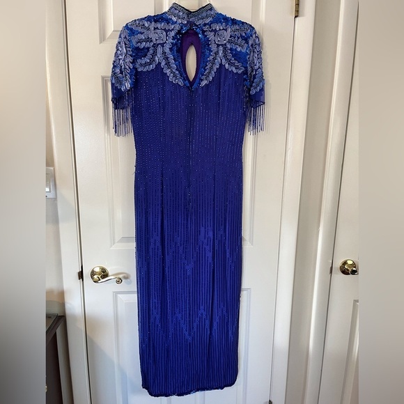 Stunning Beaded and Sequined Gown 100% Silk Size 14 - Picture 2 of 14